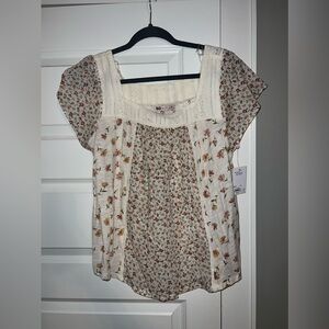 SO pretty lace floral top XL